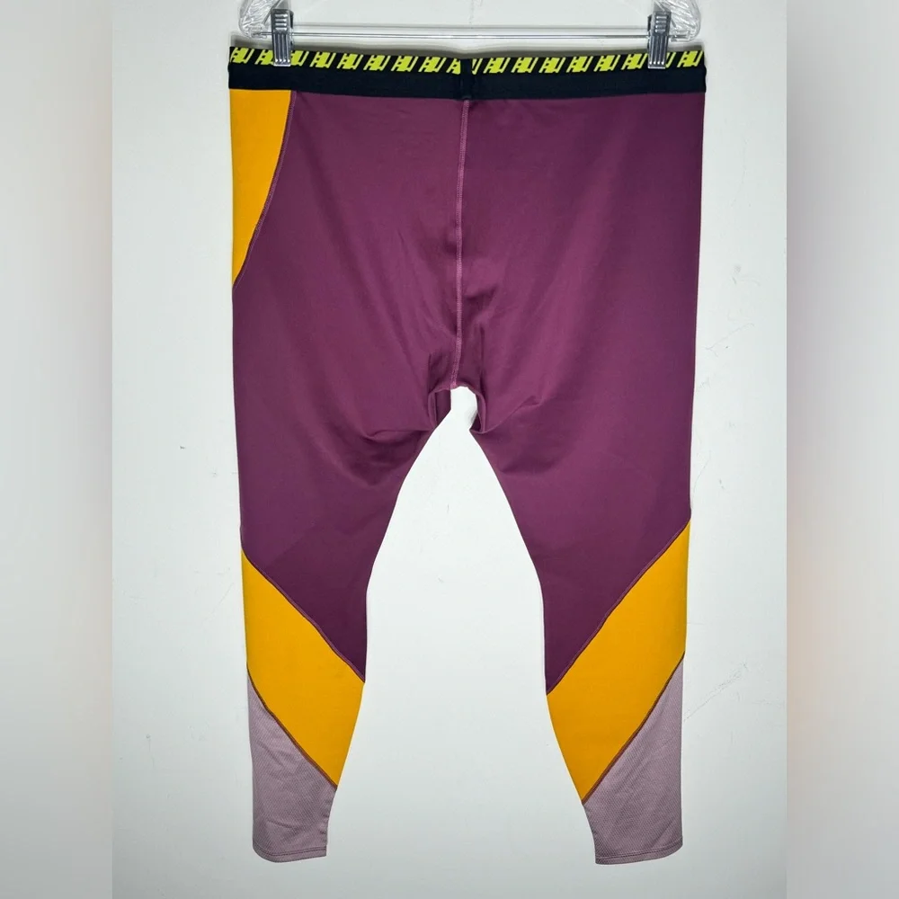 New Hoka One One Hupana Tight Women's Grape Wine 7/8 Length leggings size XXL - Picture 3 of 10